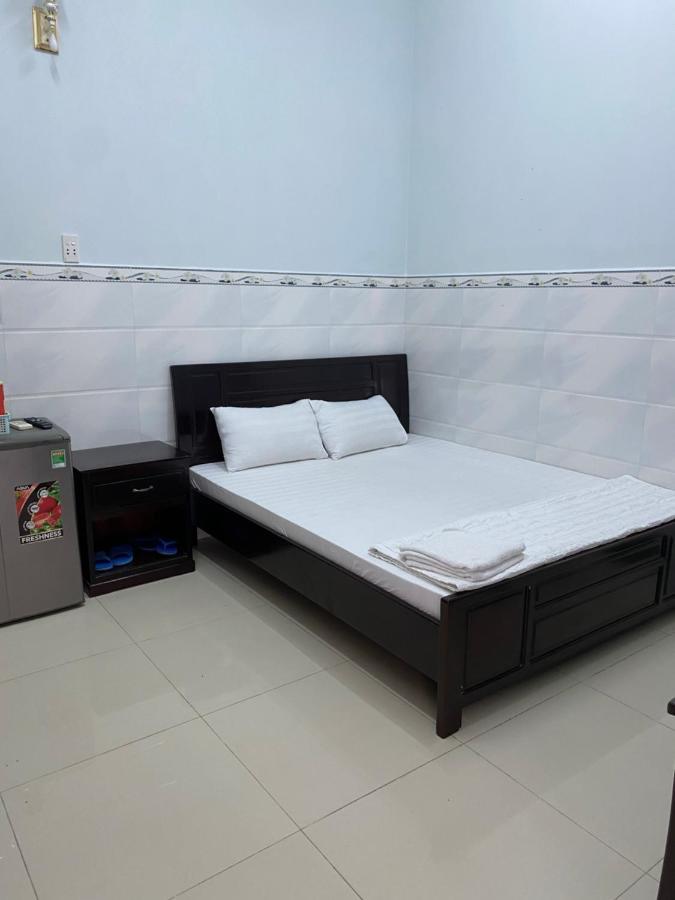 Phuoc Hung 1 Hotel Віньлонґ Екстер'єр фото